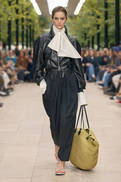 Look 42